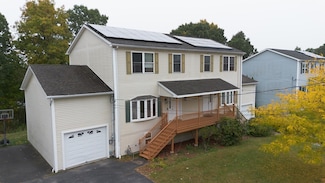 16 Arrowsic St, Worcester, MA 01606