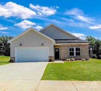 450 Contentment Ct, Kannapolis, NC 28081