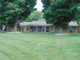 121 Presbyterian Ave, Hanover, IN 47243