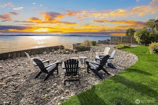7161 Beach Dr SW, Seattle, WA 98136