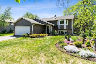 15704 Bryant Ave S, Burnsville, MN 55306