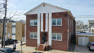 16 N Sacramento Ave, Ventnor City, NJ 08406