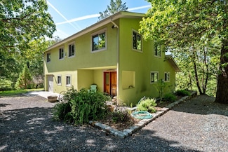 18210 Old Ukiah Pines Rd, Potter Valley, CA 95469