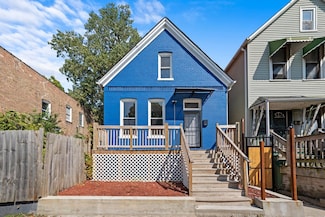 6929 S Loomis Blvd, Chicago, IL 60636