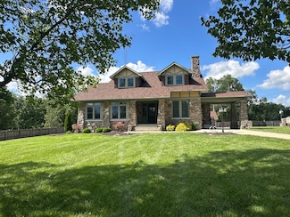 528 E Dorris Ave, Mountain Grove, MO 65711