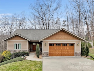 178 Sapphire Place, Clyde, NC 28721
