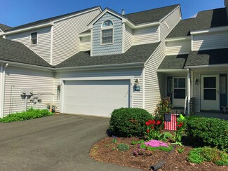 4036 Somerset Ct, Milford, PA 18337