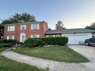 27 S Canterbury Rd, Aurora, IL 60506