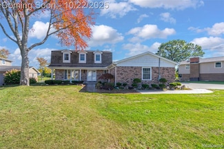 3996 Araby Ct, Highland, MI 48356