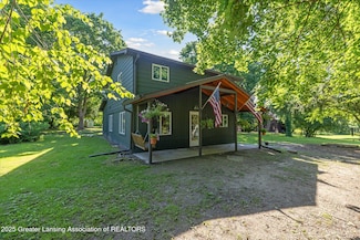 8301 S Dewitt Rd, Dewitt, MI 48820