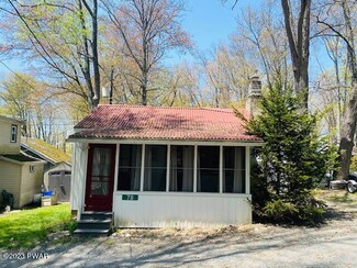 78 Circle Dr, Tafton, PA 18428