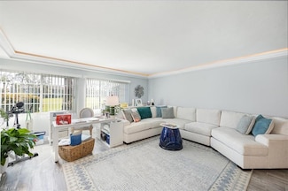1085 Forest Lakes Dr Unit 8105, Naples, FL 34105