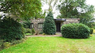 22 Holland Rd, Pittsburgh, PA 15235