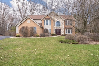 5521 Lohr Lake Dr, Ann Arbor, MI 48108