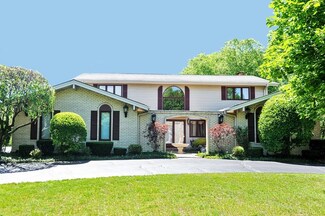1382 Blackheath Ln, Riverwoods, IL 60015