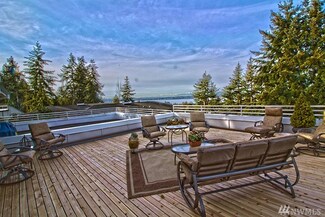 11334 NE 67th St, Kirkland, WA 98033