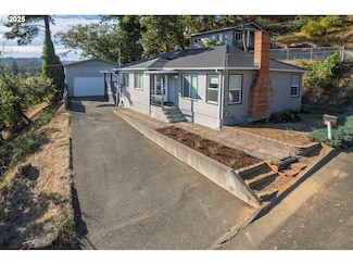 1830 NW Goetz St, Roseburg, OR 97471