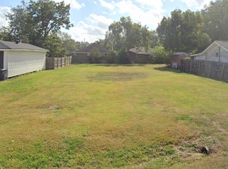 2011 Avenue E, Nederland, TX 77627