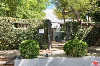 8917 Cynthia St Unit 2, West Hollywood, CA 90069