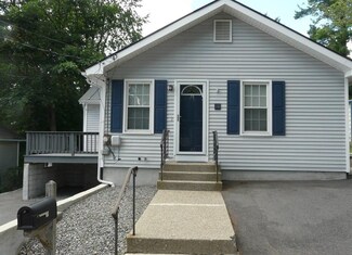 16 Sherbrooke St, Tyngsboro, MA 01879