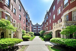 226 N Oak Park Ave Unit 3N, Oak Park, IL 60302