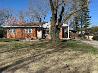 121 Turner Ave, Anna, IL 62906