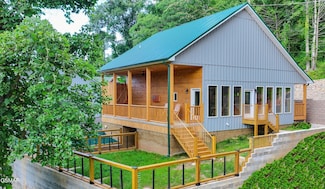 617 Davenport Rd, Gatlinburg, TN 37738