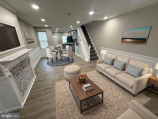 534 E Walnut Ln, Philadelphia, PA 19144