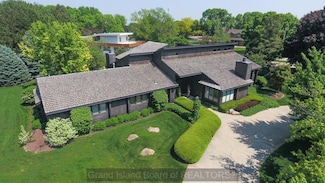 2617 Arrowhead Rd, Grand Island, NE 68801