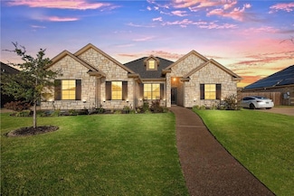 409 Sagebrush Ln, McGregor, TX 76657