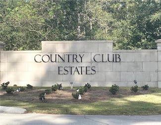 19194 Country Club Ln, Hammond, LA 70403