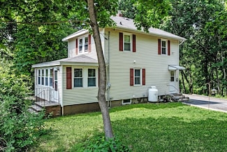 123 Forest St, Middleton, MA 01949