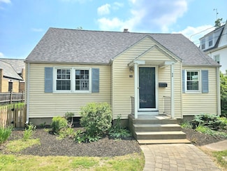 28 S Highland St, West Hartford, CT 06119