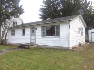312 E South St, Peotone, IL 60468