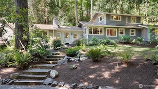 4657 Island Ave NE, Bainbridge Island, WA 98110