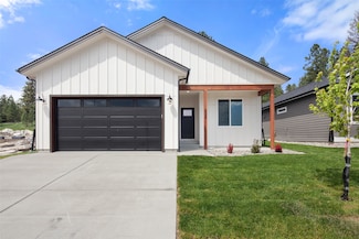 529 Eagle Valley Dr, Kalispell, MT 59901