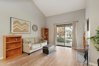 2401 Eilers Ln Unit 304, Lodi, CA 95242