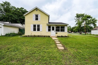 503 N Commercial St, Chenoa, IL 61726
