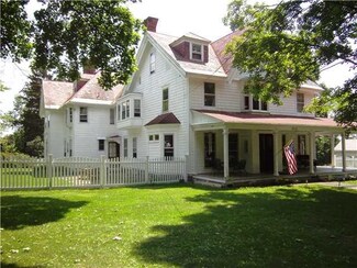 212 Genesee St, Cayuga, NY 13034