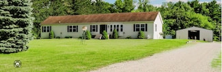 2098 Fisher Ct, Howell, MI 48855