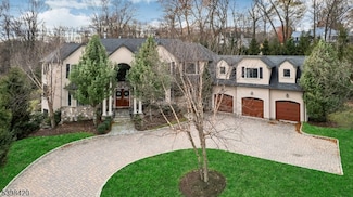 7 W Serafin Way, Towaco, NJ 07082