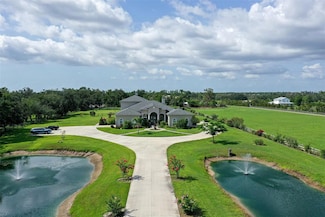 520 Rye Rd NE, Bradenton, FL 34212