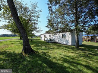 730 Mountain Rd, Pine Grove, PA 17963