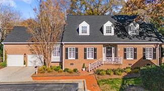 2 Saint Augustine Square, Greensboro, NC 27408