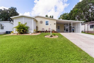 1725 Pebble Beach Ln, Lady Lake, FL 32159