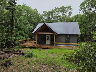 30463 Sassafras Dr, Warsaw, MO 65355