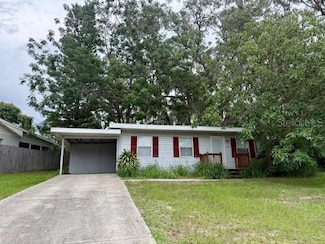 31538 Anderson Dr, Tavares, FL 32778