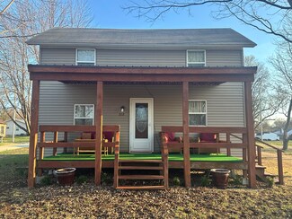 212 E Valley Ave, Shenandoah, IA 51601