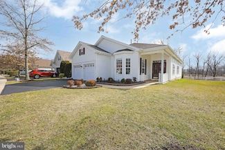 17 Ellington Dr, Columbus, NJ 08022