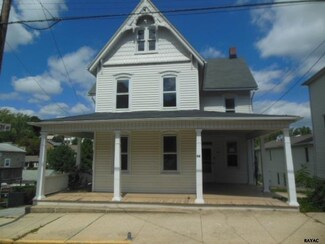 56 W Main St, Windsor, PA 17366